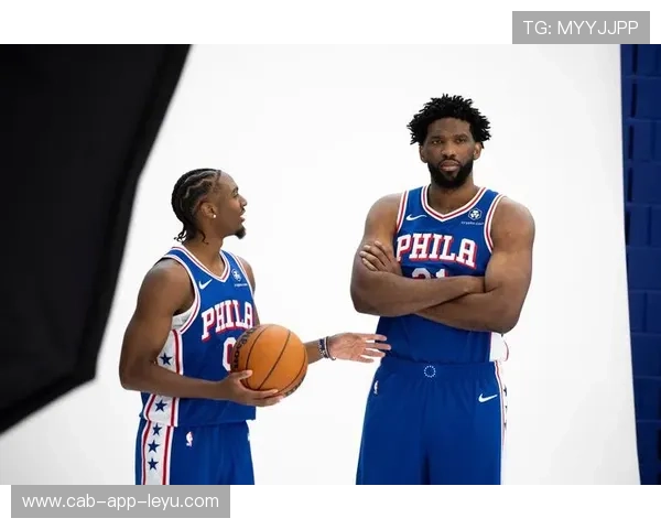 哈登突破助攻恩比德，76人加时逆袭尼克斯